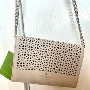Kate Spade New York

CEDAR STREET PERFORATED CAMI CROSSBODY WLRU3306
